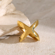 Load image into Gallery viewer, 18K Gold-Plated Crisscross Ring