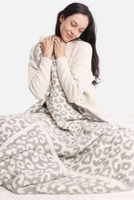 Load image into Gallery viewer, Leopard Print Luxury Soft Throw Blanket
