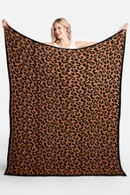 Load image into Gallery viewer, Leopard Print Luxury Soft Throw Blanket
